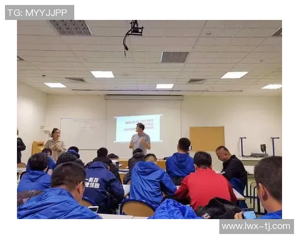 足球场小球星标识图解法助力青少年提升战术理解与实战运用